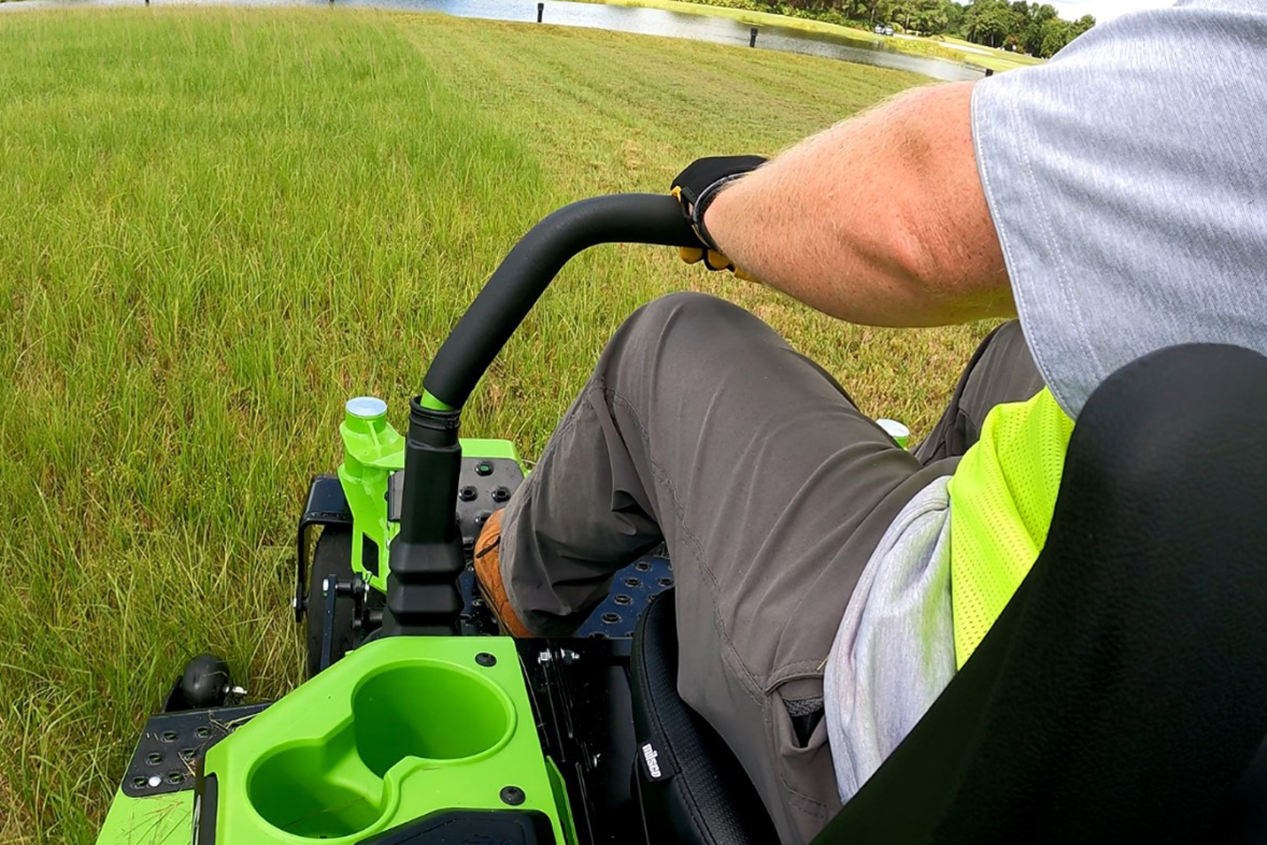 Battery Powered Lawn Equipment